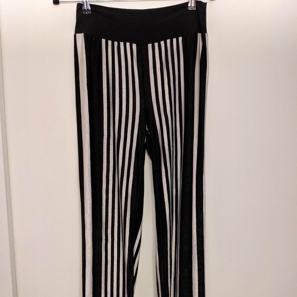 Stretchy Striped Flare Leggings - Picture 1 of 3